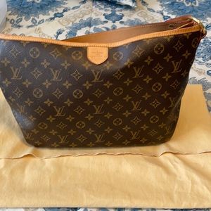 Authentic LV delightful PM